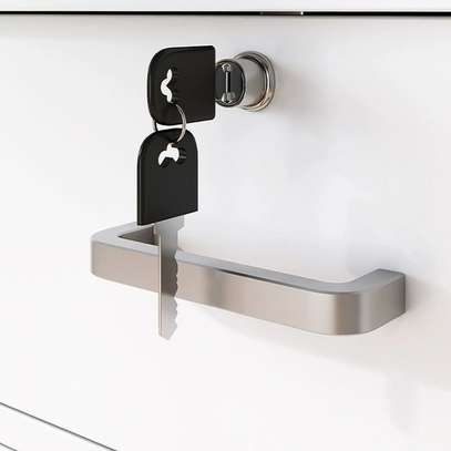 Classic 3-Drawer Office Pedestal image 3