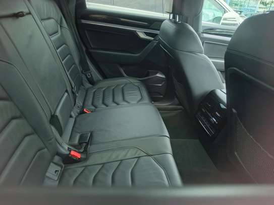 Volkswagen Toureg image 7