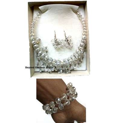 Womens White crystal Fashion Jewelry set image 2
