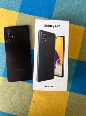 Samsung A72 image 4