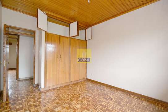 4 bedroom apartment for rent in Kileleshwa image 10