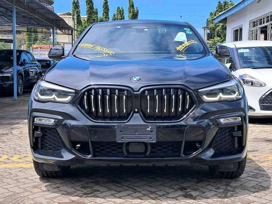 BMW X6 image 2