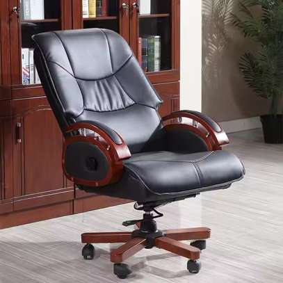 Executive Leather Office Chair image 4