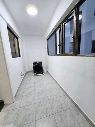 4 Bed Apartment with En Suite at Othaya Road image 7