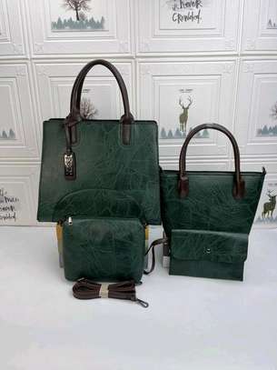 4 in 1 Quality Classic Hand Bags
Ksh.2800 image 1