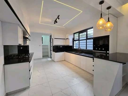 4 Bed House with En Suite in Ruiru image 5