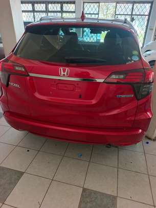 Honda vezel hybrid image 3