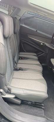 Peugeot 5008 Black 2018 image 10