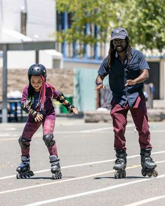 BRAND NAME "ROLLERBLADE GEAR" IMPORTED FROM USA image 4