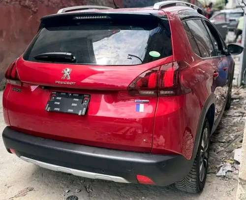 Peugeot 2008 image 3