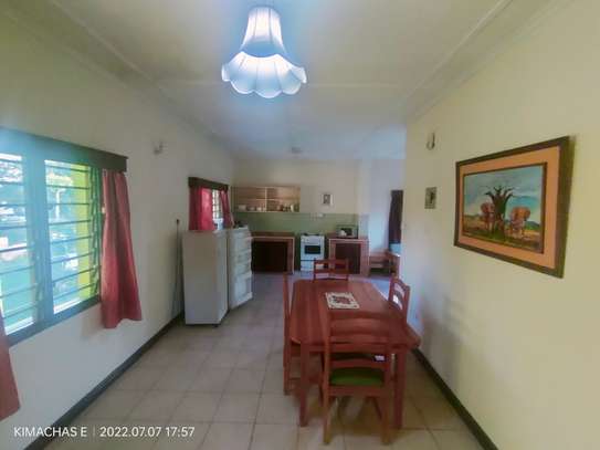 Furnished 2 Bed Apartment with En Suite at Off Links Road image 8
