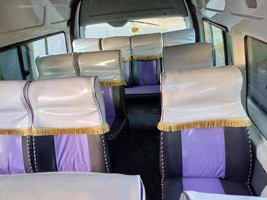 Toyota Hiace diesel 9l 2014 slightly used image 3