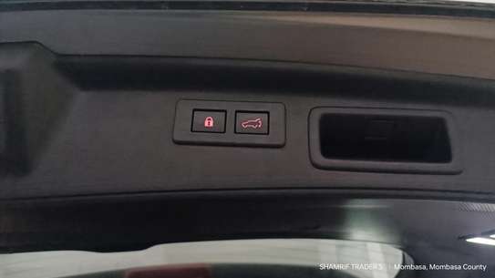 Subaru Forester SK9 Sunroof 2018 Grey image 9