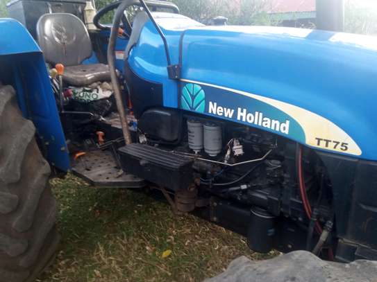 New holland Tt75 tractor image 2