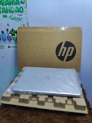 Brand New Hp Elitebook 840 G5 image 4