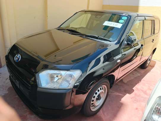 Toyota sunroof hybrid Gl image 12