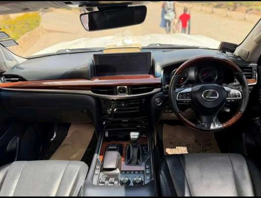 LEXUS LX570 2017MODEL image 1