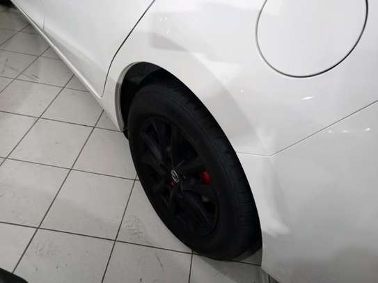 Mazda Axela Hatchback image 2