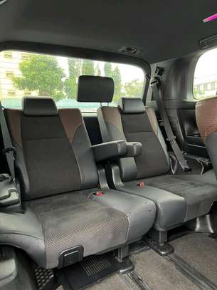 Toyota Aphard 2017 White leather seats image 7