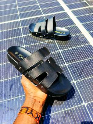 Men open shoe's image 8