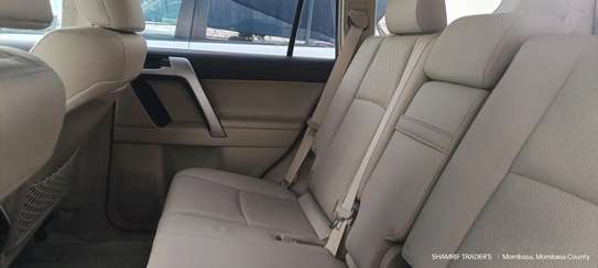 Toyota land Cruiser Prado TZ-G 2018 white image 8