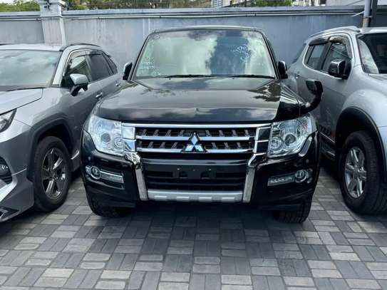 Mitsubishi Pajero image 9