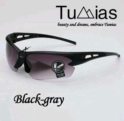 Tumias Grey sunglasses for sports image 2