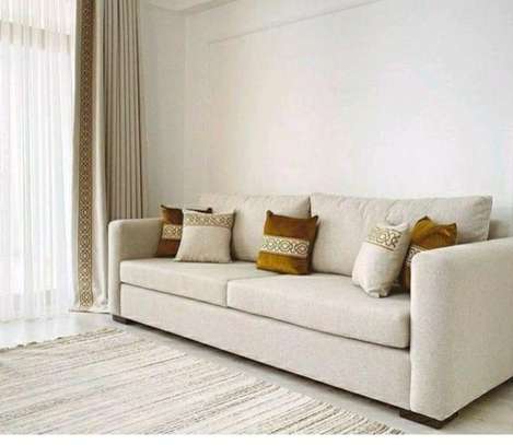 3-Seater Elegant Sofa image 1