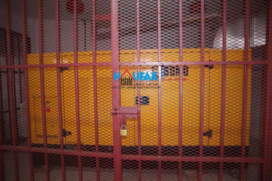 Shop with Backup Generator in Parklands image 3