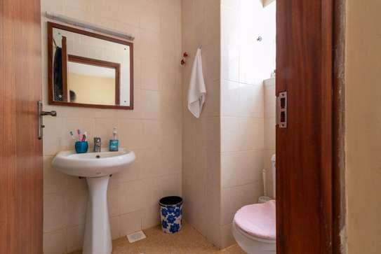 3 Bed Apartment with En Suite in Langata image 4