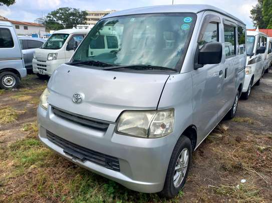 TOYOTA TOWN ACE NEW IMPORT. image 8
