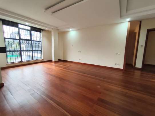 7 Bed Townhouse with En Suite in Nyari image 16