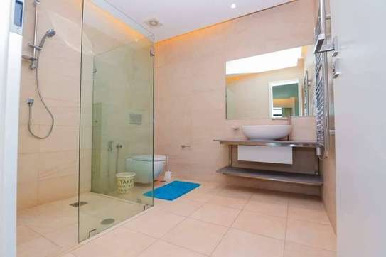 Serviced 2 Bed Apartment with En Suite at Westlands image 7