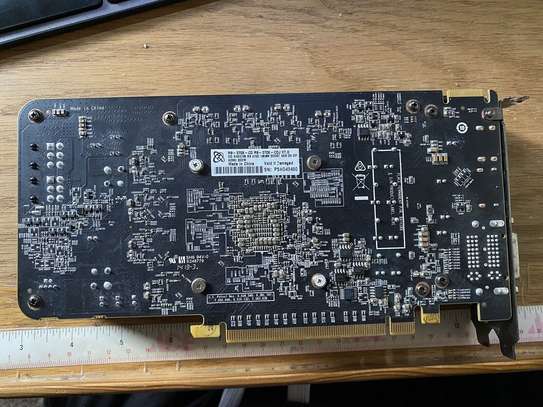 XFX Radeon R9 270X 2GB Graphics card image 2