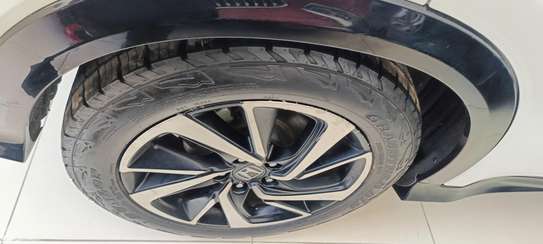 Honda Vezel Hybrid white RS 2018 image 55