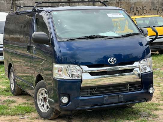 TOYOTA HIACE image 1