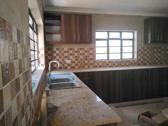 5 bedroom house for sale in Katani image 7