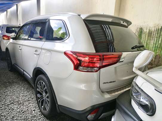 Mitsubishi outlander 2016 image 5