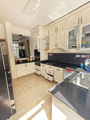 4 Bed Townhouse with En Suite in Kitengela image 18