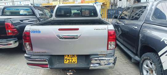 Toyota Hilux Double cabin Silver 2016 Used image 12