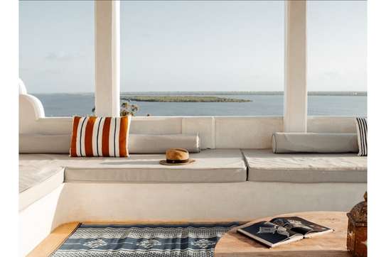 5 Bed Townhouse with En Suite in Lamu image 2