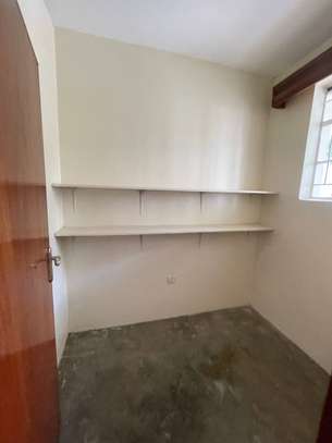 3 Bed Apartment with En Suite in Lavington image 11