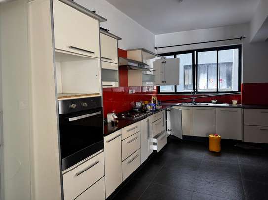 3 Bed Apartment with En Suite in Westlands Area image 4