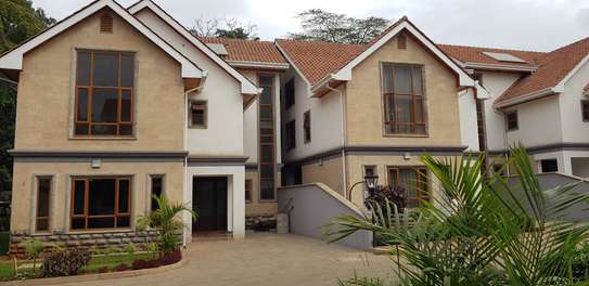 5 Bed Townhouse with En Suite at Lifestyle Signature image 31