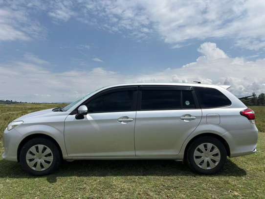 2017 Toyota Fielder image 3