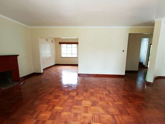 3 Bed House with En Suite in Rosslyn image 11