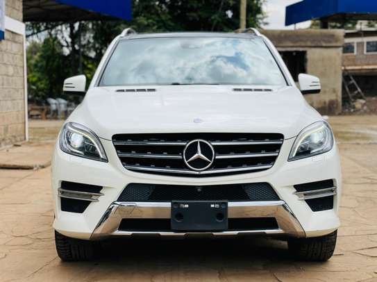 Mercedes Benz ML350 AMG Line 4MATIC Year 2015 image 7