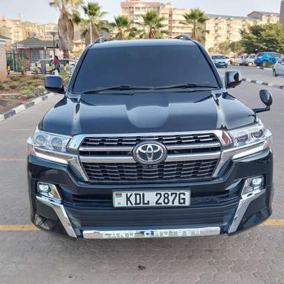 Toyota Landcruiser V8 For Hire image 8