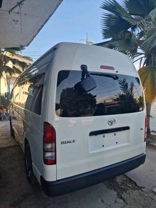 Toyota Hiace 9l image 15