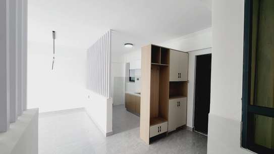 3 Bed Apartment with En Suite in Kilimani image 3